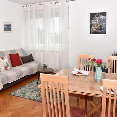 Apartman Vlaska 78 ซาเกร็บ ภายนอก รูปภาพ