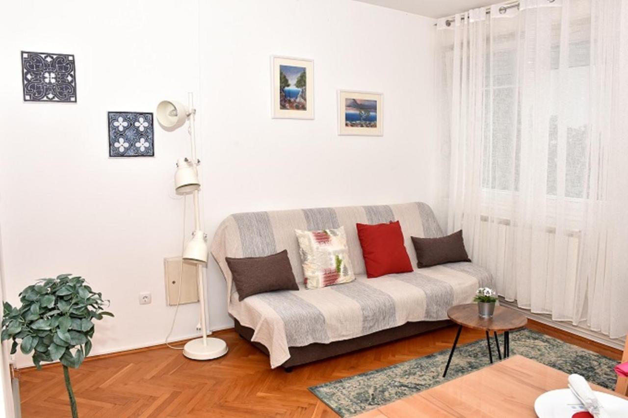 Apartman Vlaska 78 ซาเกร็บ ภายนอก รูปภาพ