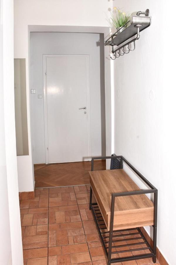 Apartman Vlaska 78 ซาเกร็บ ภายนอก รูปภาพ