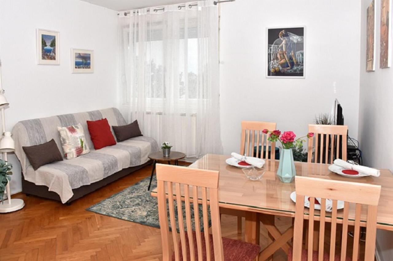 Apartman Vlaska 78 ซาเกร็บ ภายนอก รูปภาพ